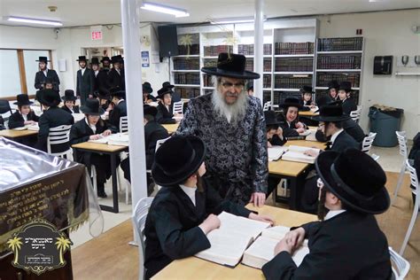 satmar twitter